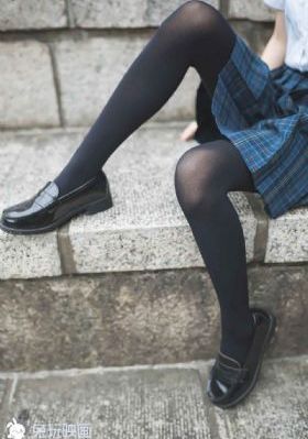 睡不着等你来哄短剧免费观看_英文版字幕